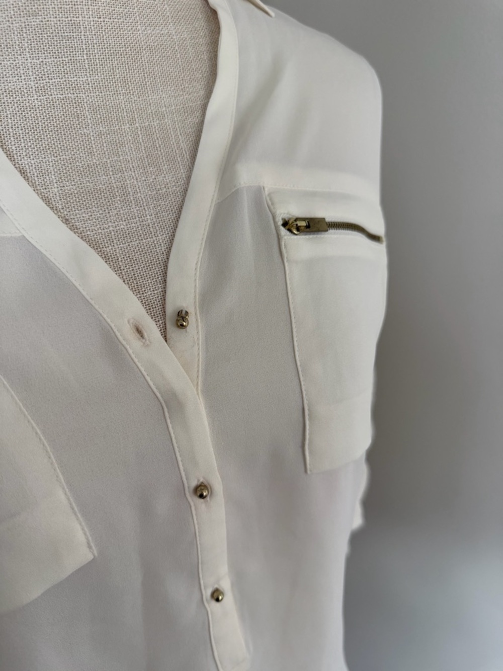 Express Blouse - Picture 5 of 9